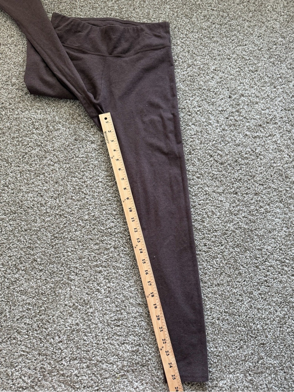 Pact On the Go-To Organic Cotton Leggings in the shade Chocolate Heather - Picture 3 of 7